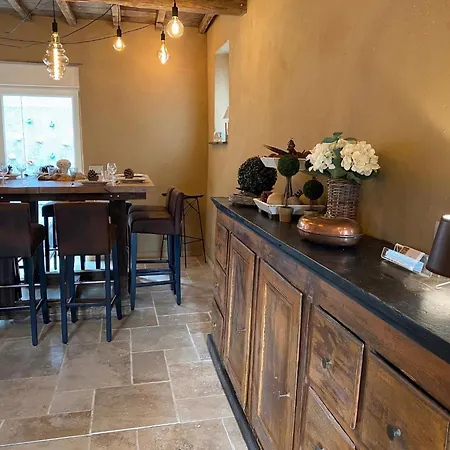 In With Forest, Cleaning Included Holiday home